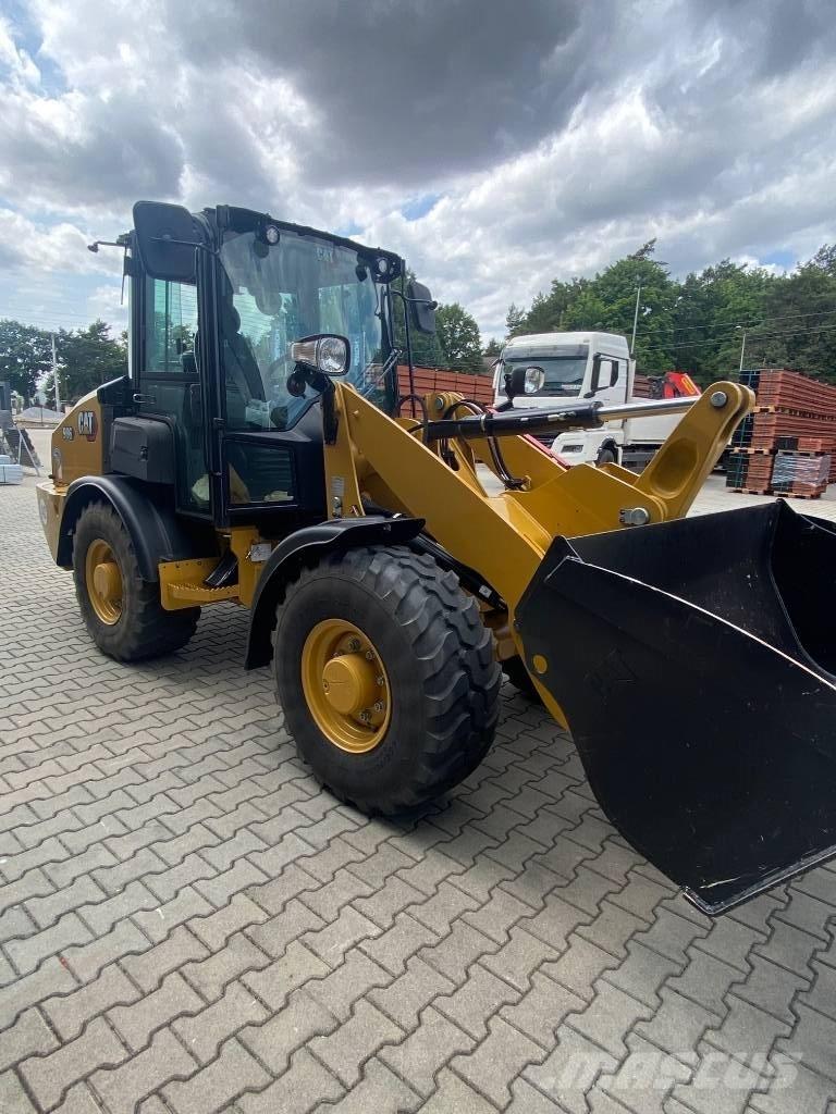 CAT 906 Utovarivači na točkove