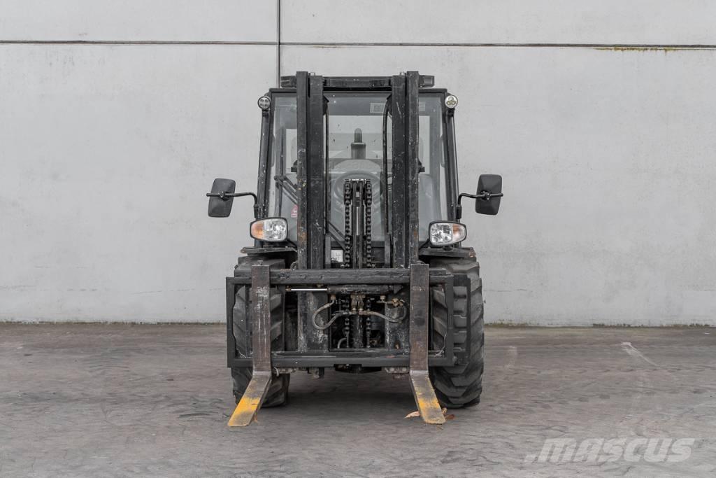 Manitou MC 30-4 Dizelski viljuškari