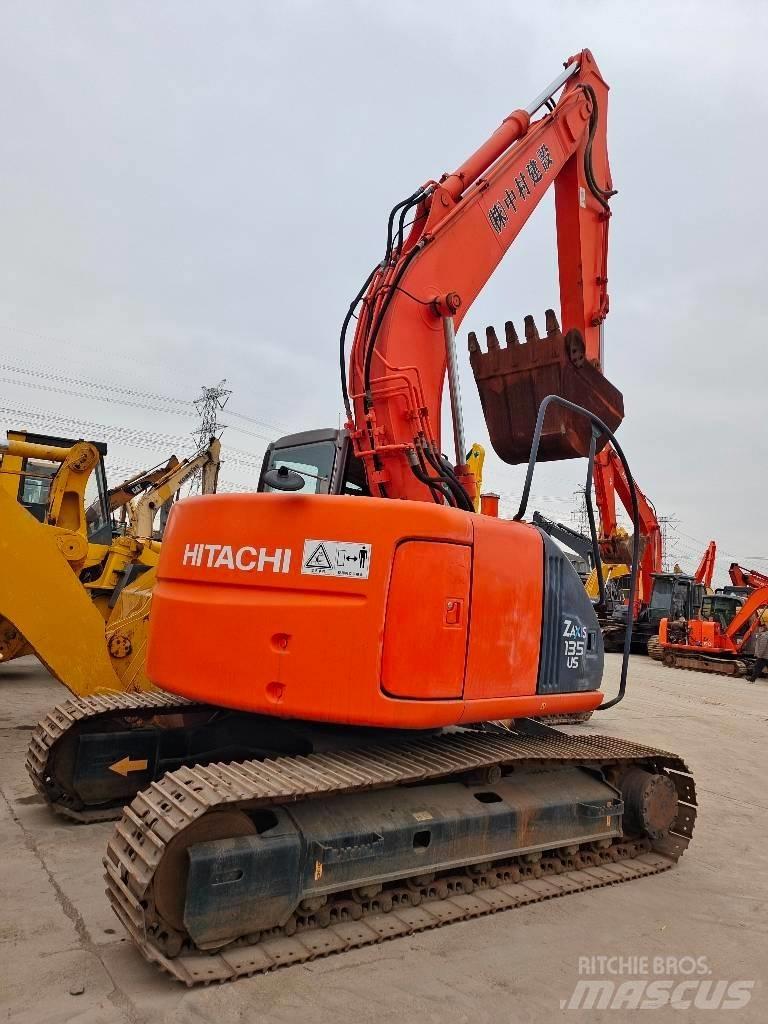 Hitachi ZX 135 US Bageri guseničari