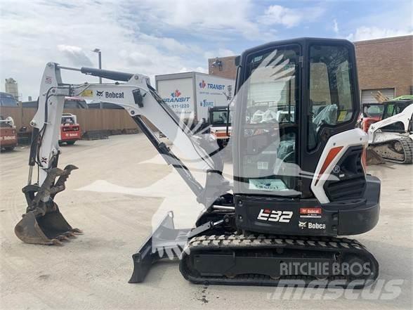 Bobcat E32i Mini bageri < 7t