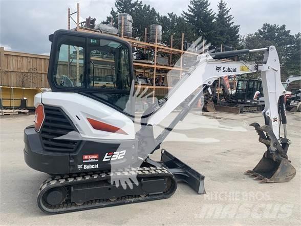 Bobcat E32i Mini bageri < 7t