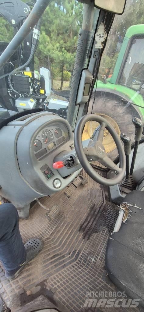 Valtra 6850 Traktori