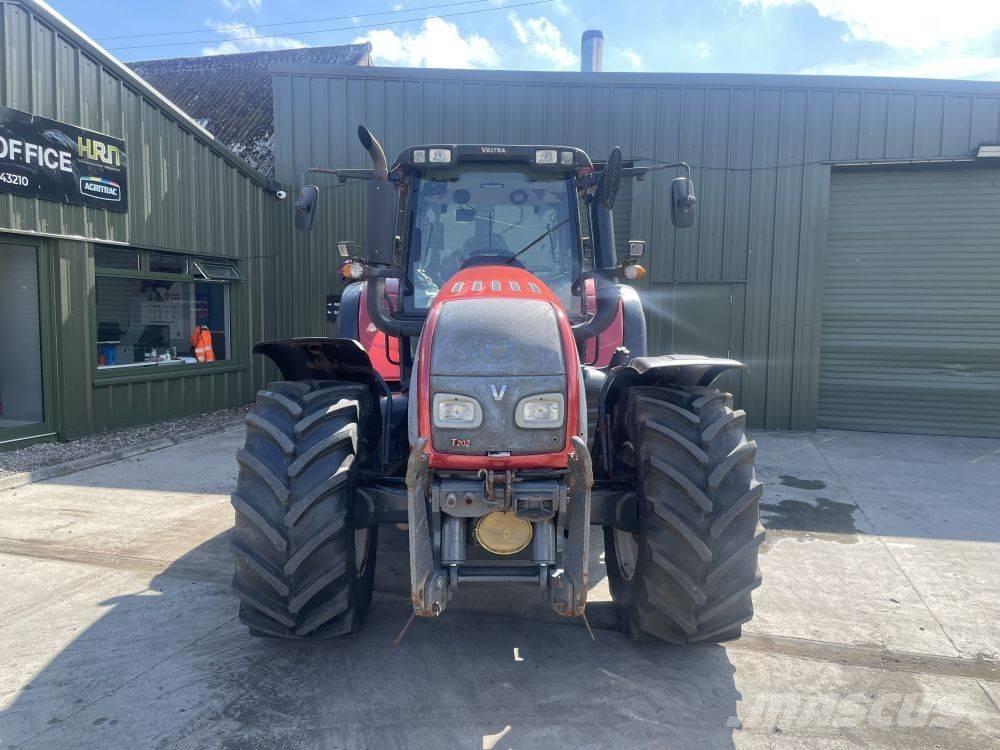 Valtra T 202 Versu Traktori