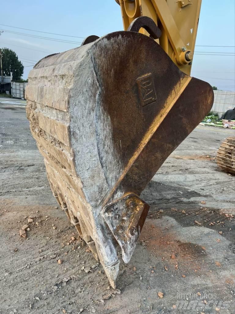 CAT 330 GC Bageri guseničari