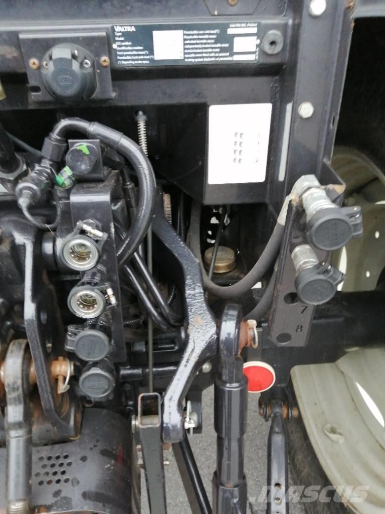 Valtra A 95 Traktori
