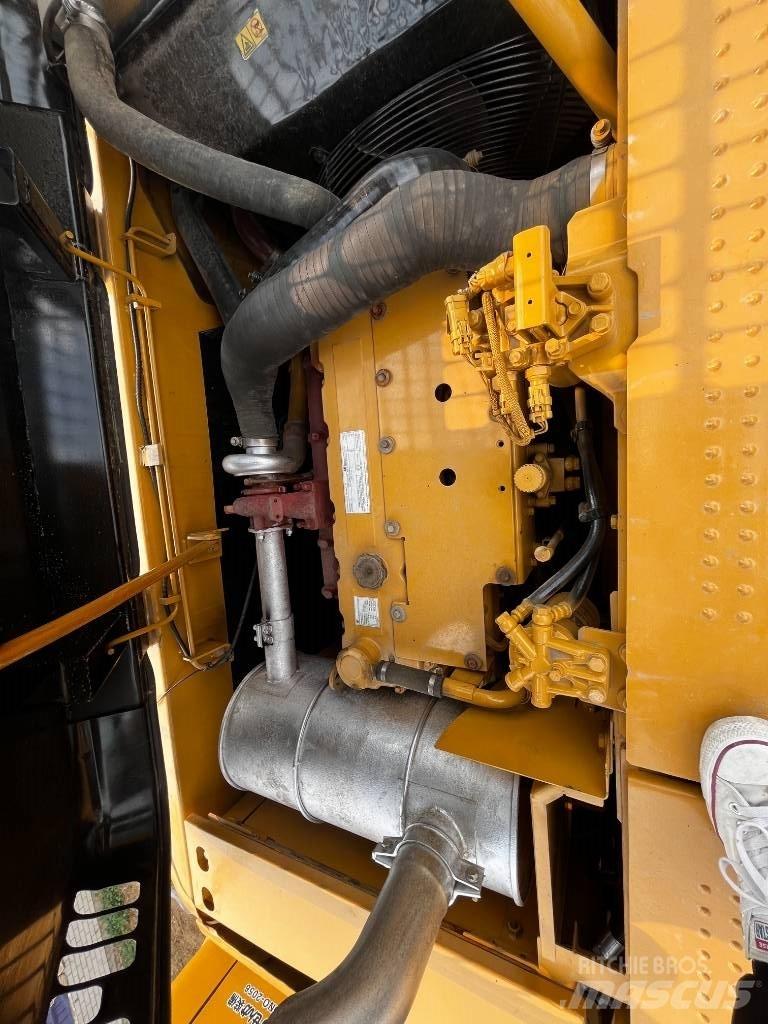CAT CAT320D Bageri guseničari