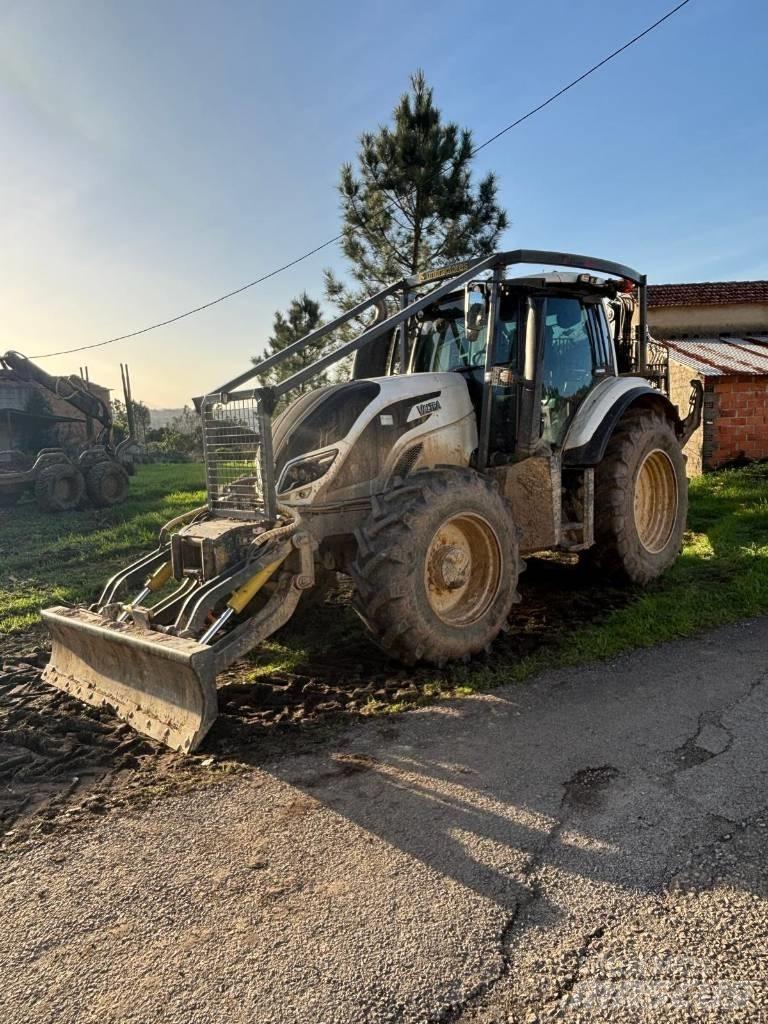 Valtra T 174 Forvarderi