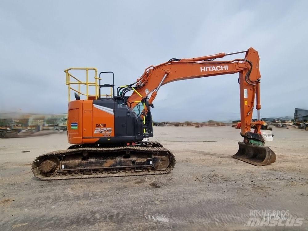 Hitachi ZX225USLC-7 Bageri guseničari