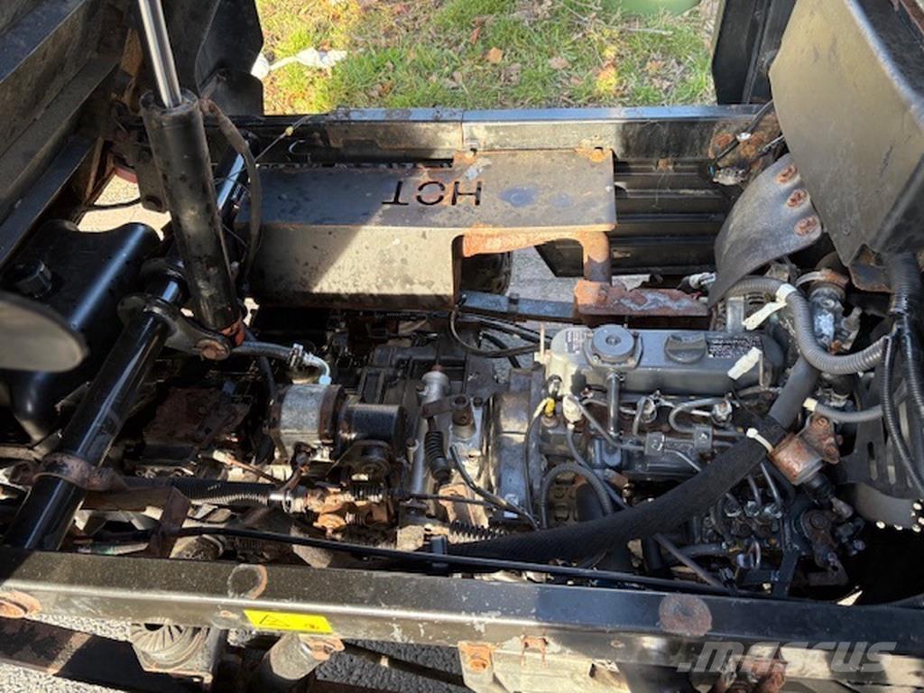 Kubota rtv900 Traktori