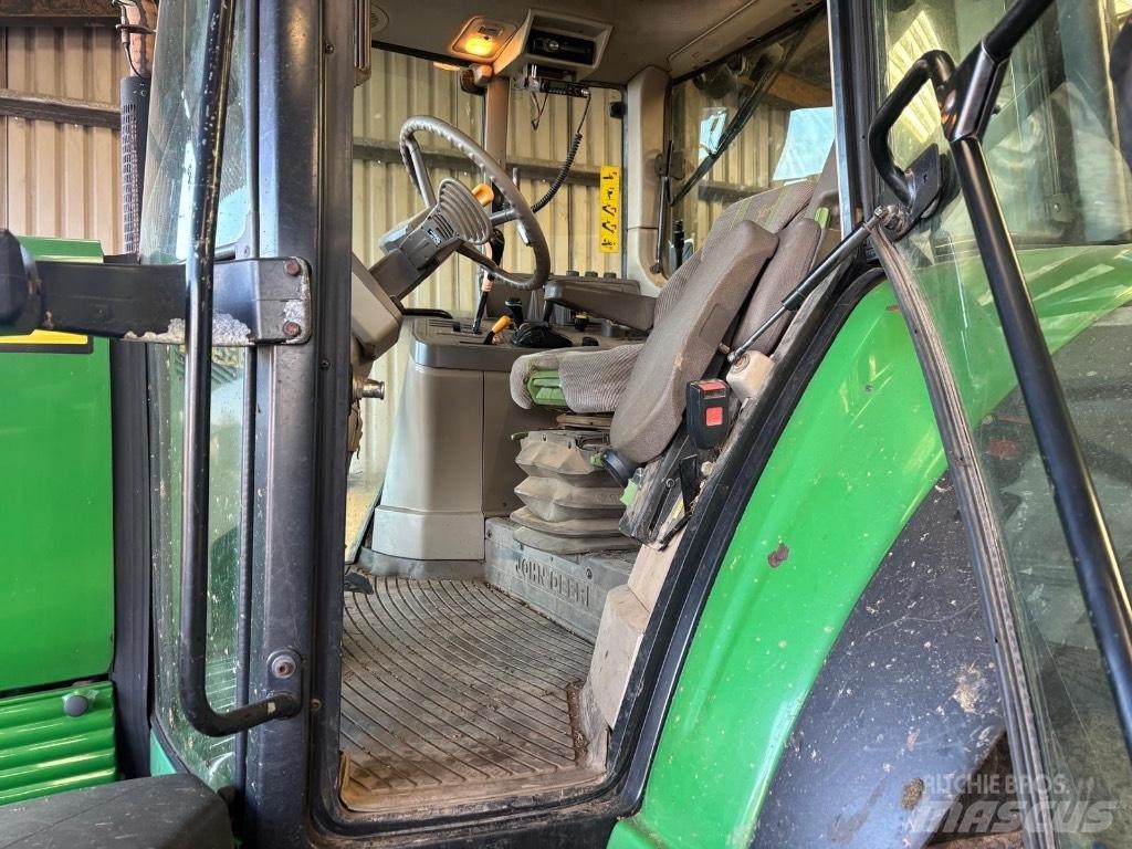 John Deere 6930 Traktori