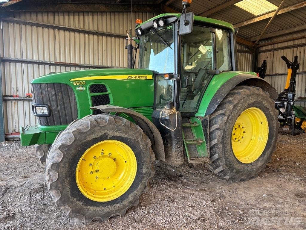 John Deere 6930 Traktori