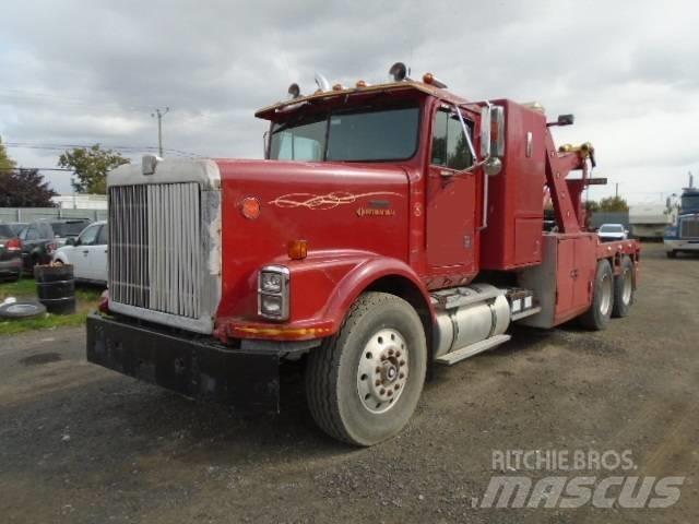 International 9300 Šleperi za vozila
