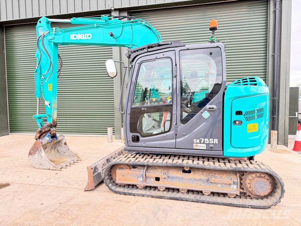 Kobelco SK75SR-7 Midi bageri 7t – 12t
