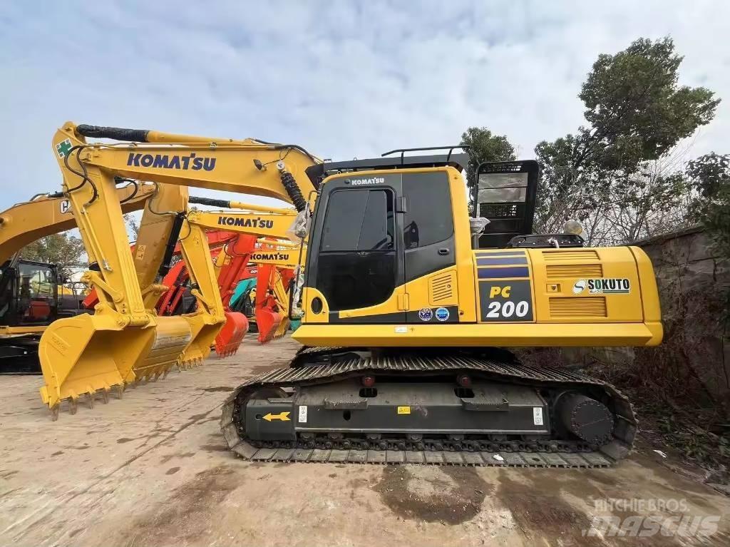 Komatsu PC 200-8 Bageri guseničari