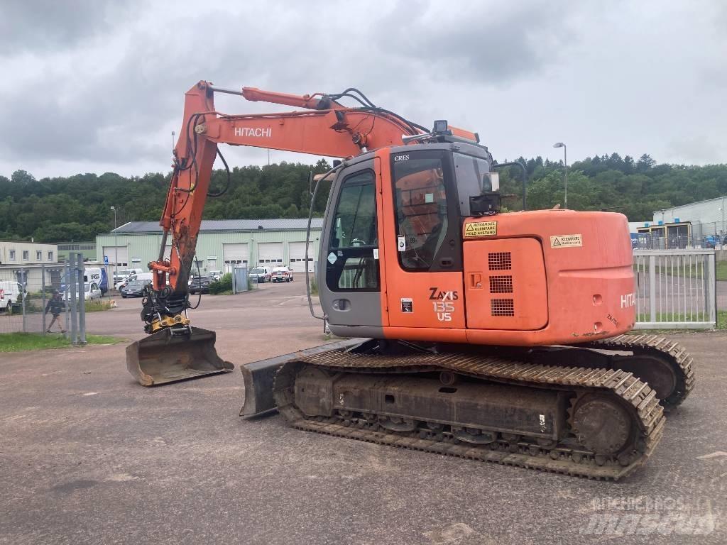 Hitachi ZX 135 US Bageri guseničari
