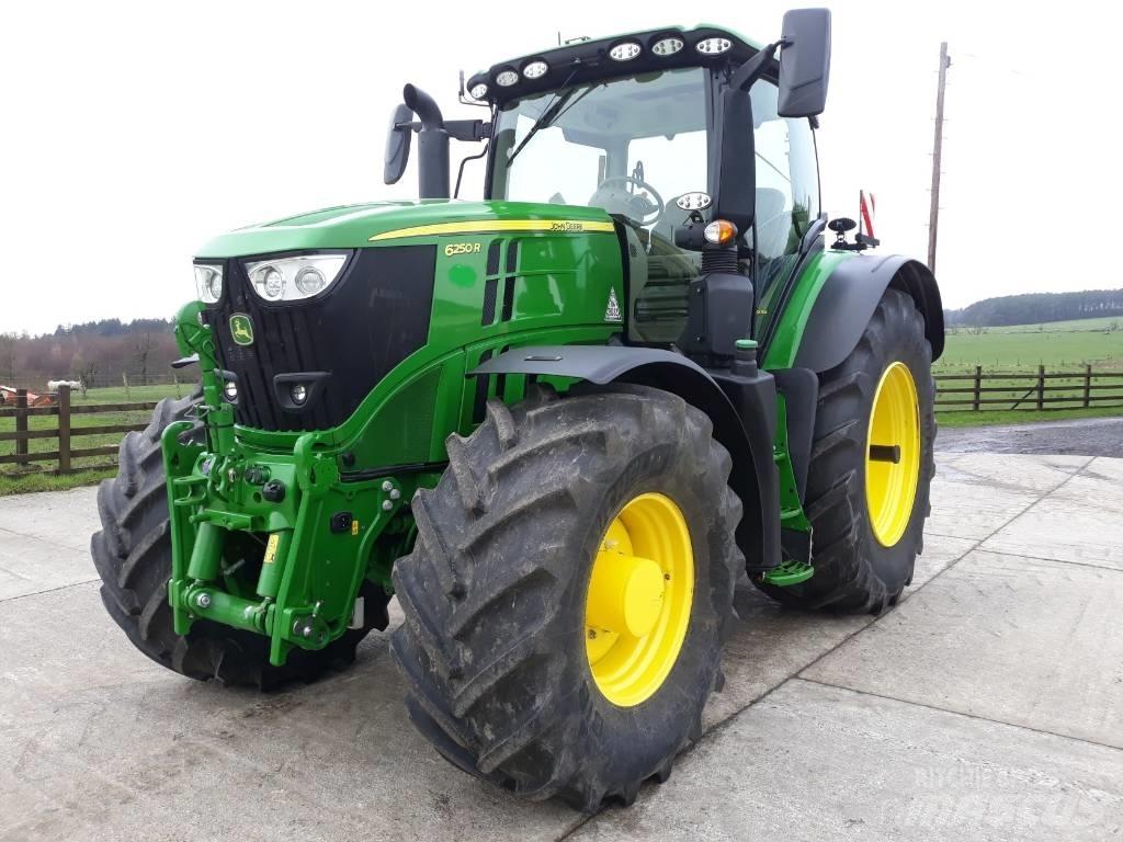 John Deere 6250 R Traktori