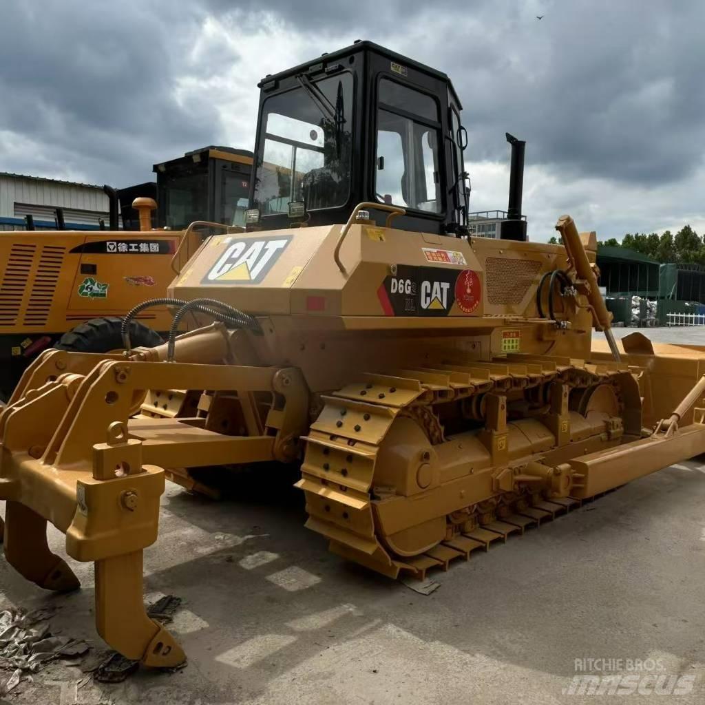 CAT D 6 G Buldožeri guseničari