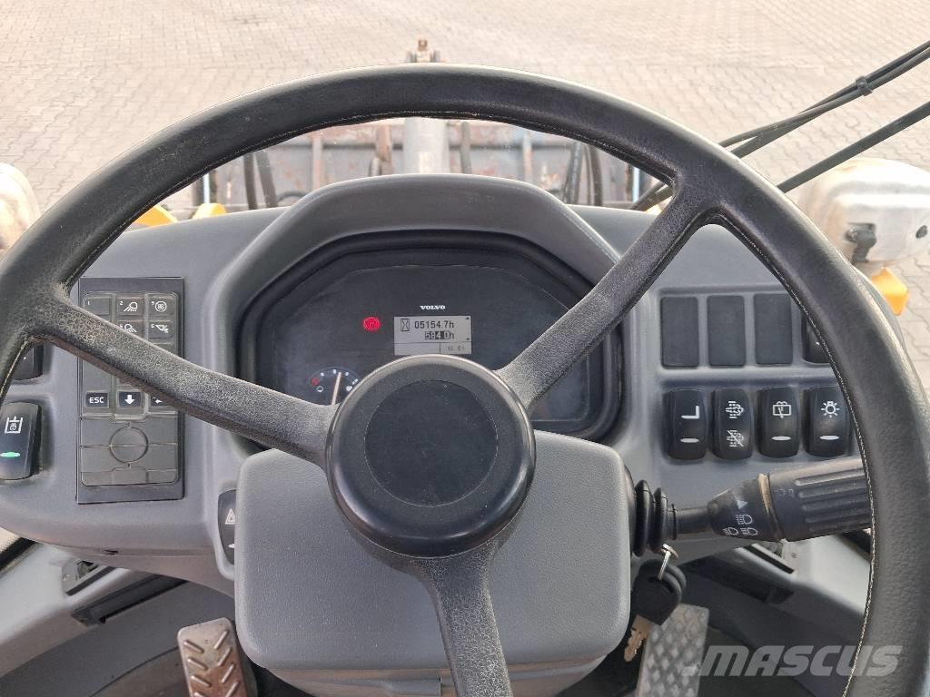 Volvo L 30 G Utovarivači na točkove