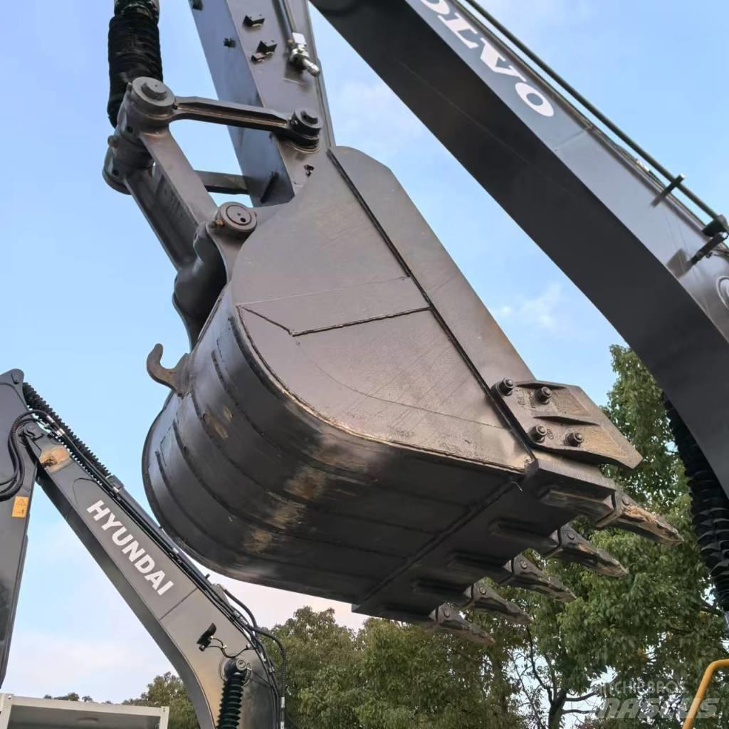 Volvo EC 210 D Midi bageri 7t – 12t