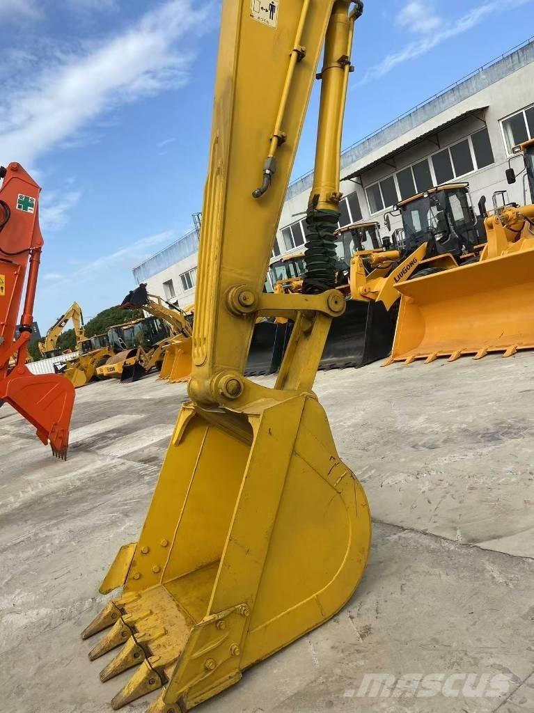 Komatsu PC 220-8 Bageri guseničari
