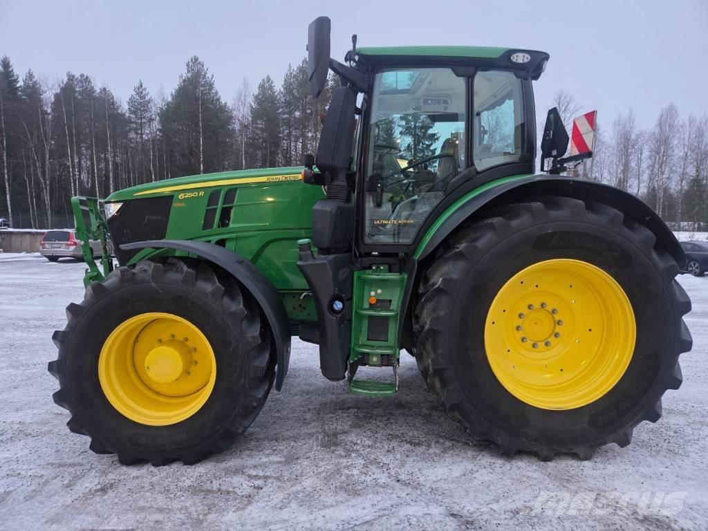 John Deere 6250 R Traktori