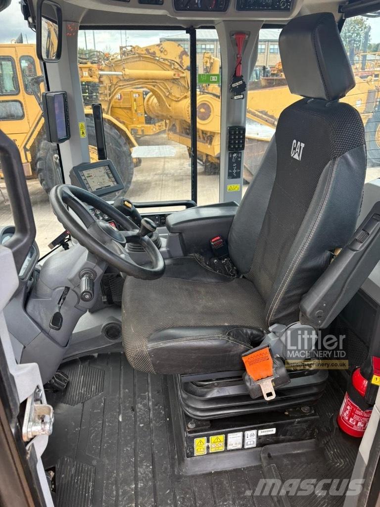 CAT 926 M Utovarivači na točkove