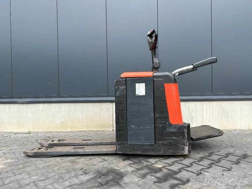 BT LPE240/M Ručni električni viljuškar