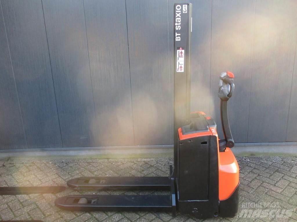 Toyota SWE 080L Ručni električni viljuškar
