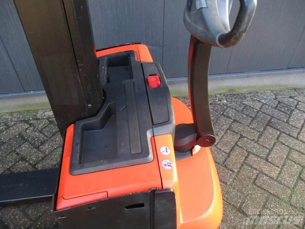 Toyota SWE 080L Ručni električni viljuškar