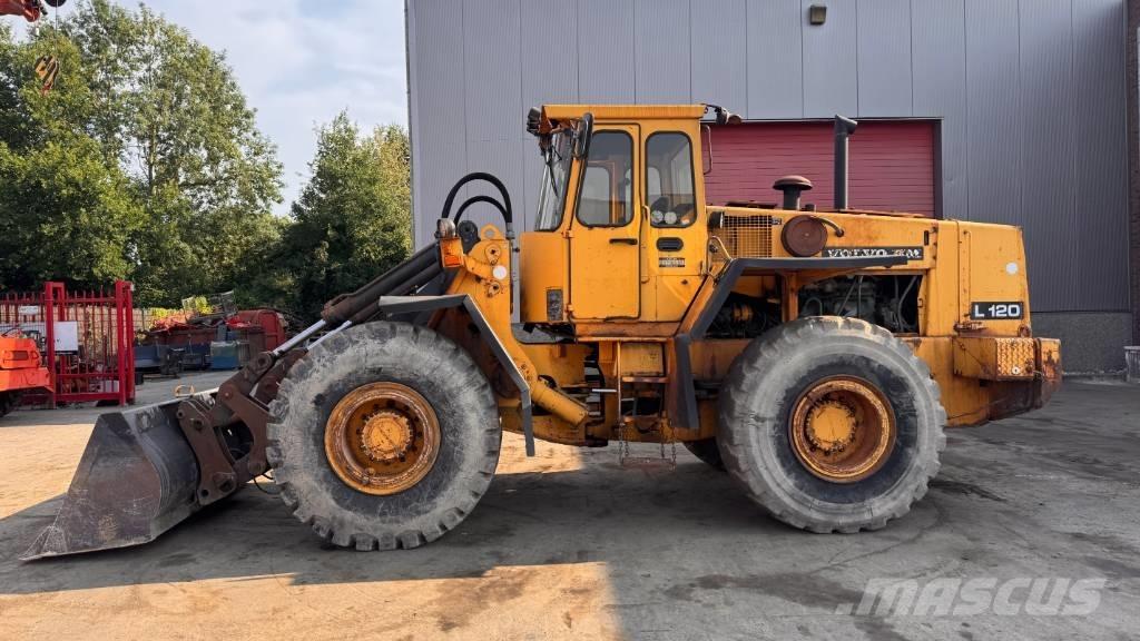 Volvo L 120 Utovarivači na točkove