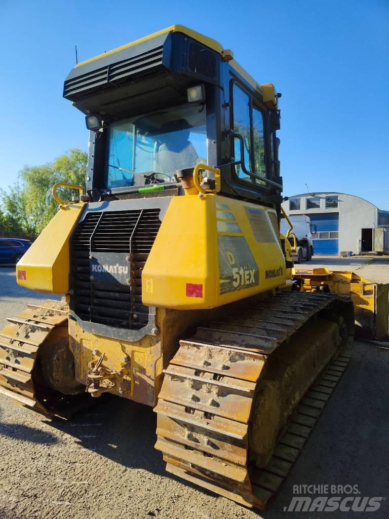 Komatsu D 51 Buldožeri guseničari