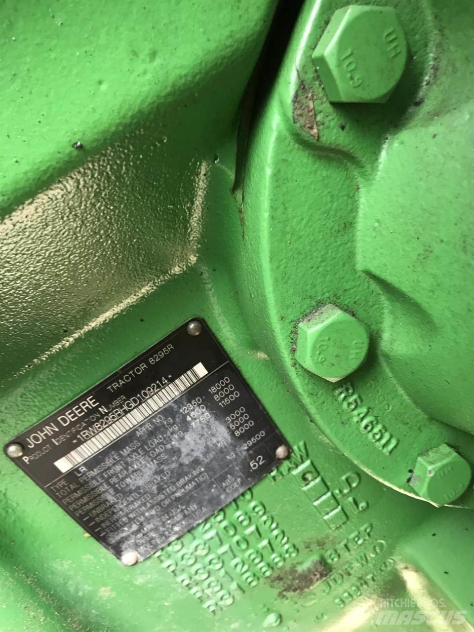 John Deere 8295R Traktori