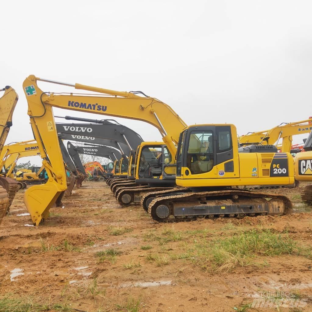 Komatsu PC200-8 Bageri guseničari