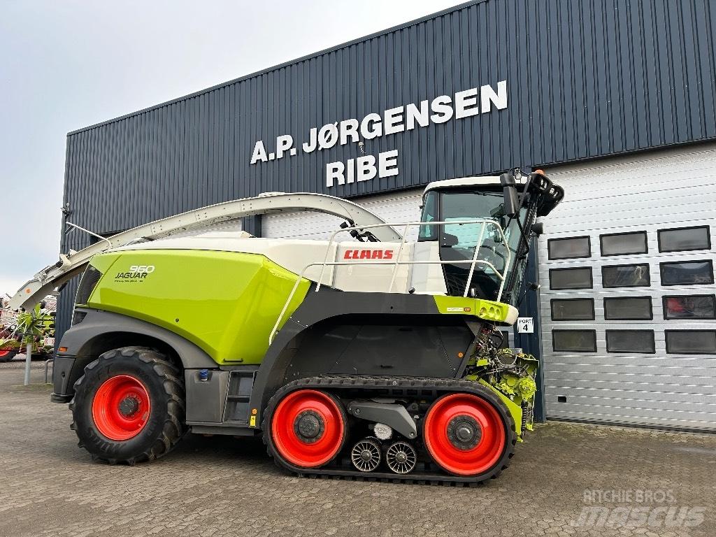 CLAAS Jaguar 960 TT Mašine za stočnu hranu sa sopstvenim pogonom