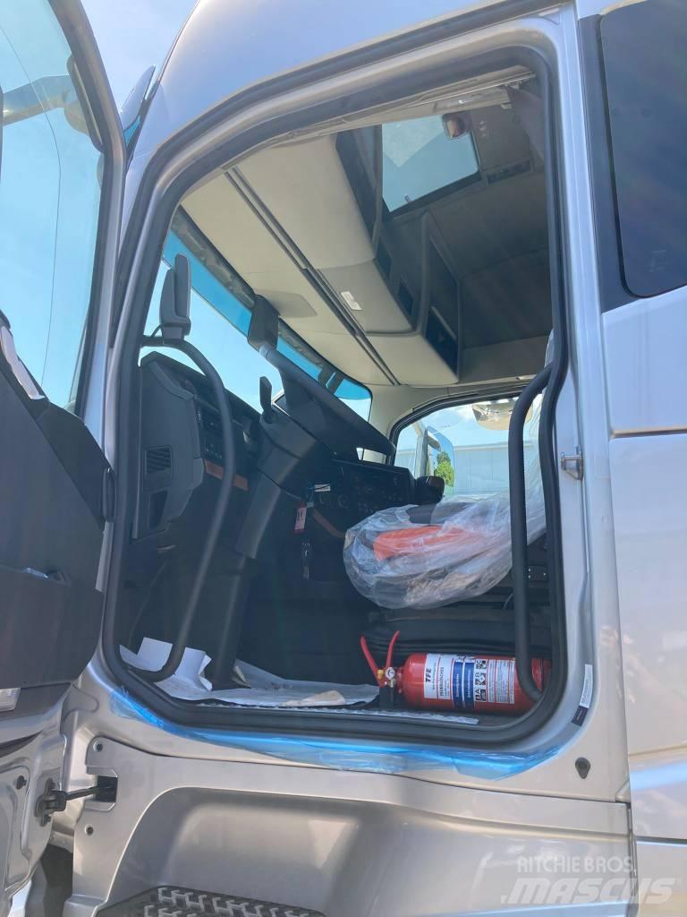 Volvo FH16-650 Kamioni sa kranom