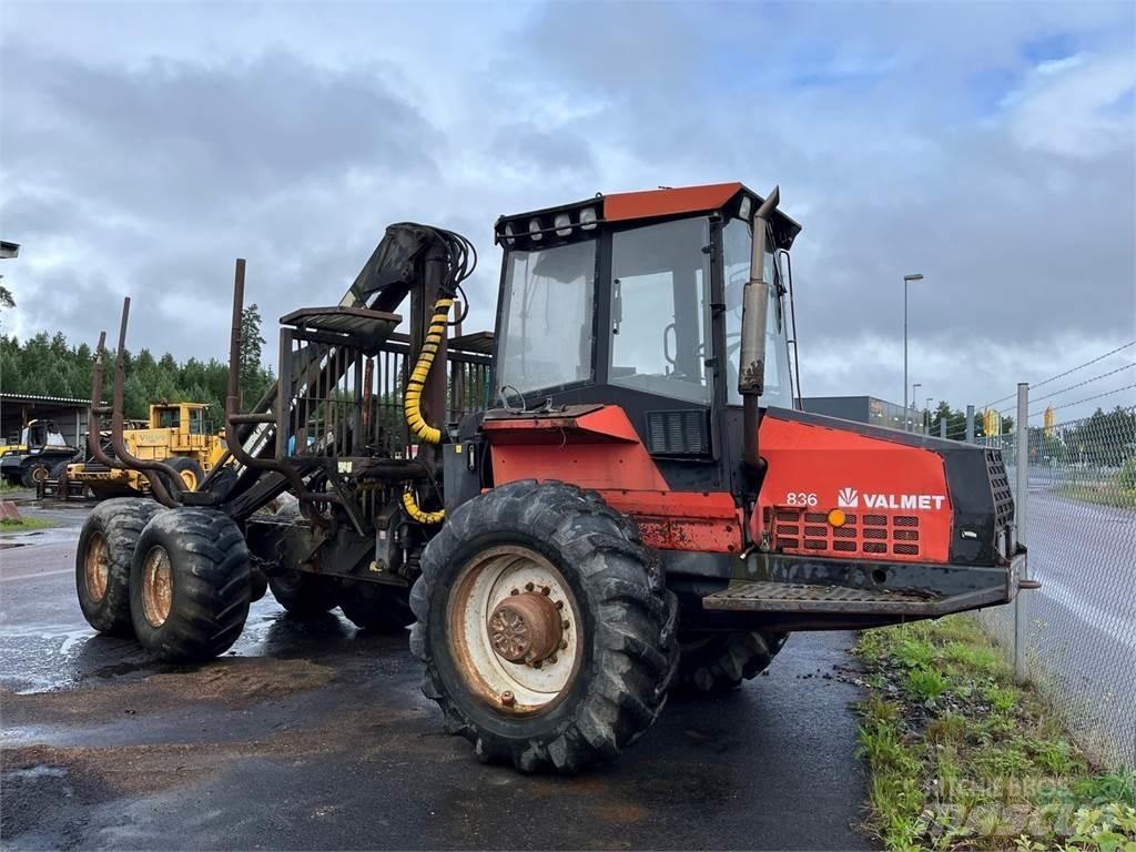 Valmet 836 Forvarderi