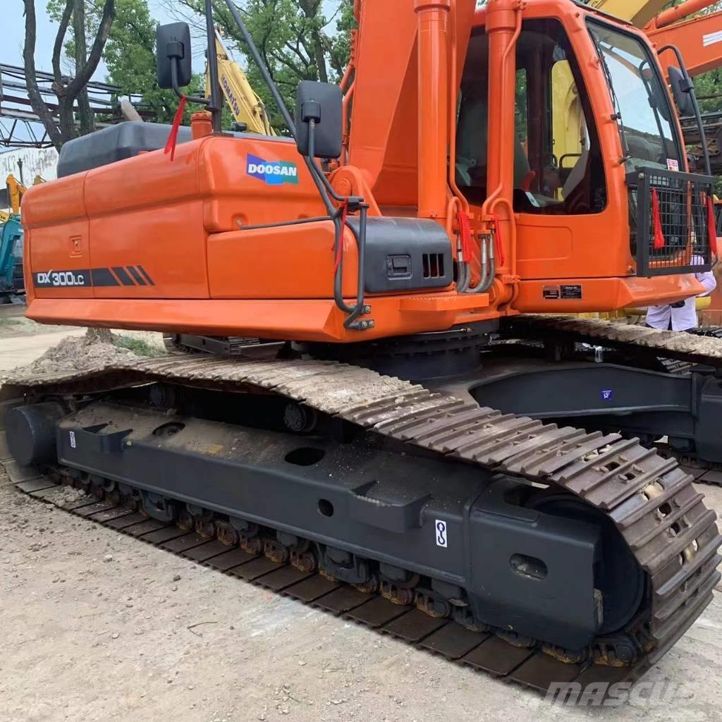 Doosan DX 30 0 Bageri guseničari