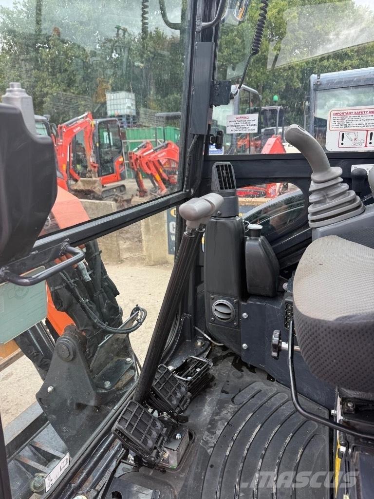 Hitachi ZX 26 U-6 CR Mini bageri < 7t