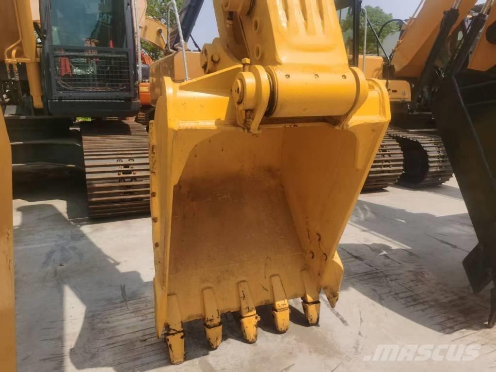 Komatsu PC 200-8 Bageri guseničari