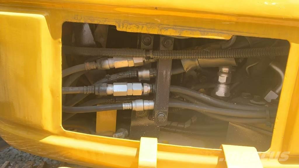 Komatsu PC 40 MR Bageri guseničari