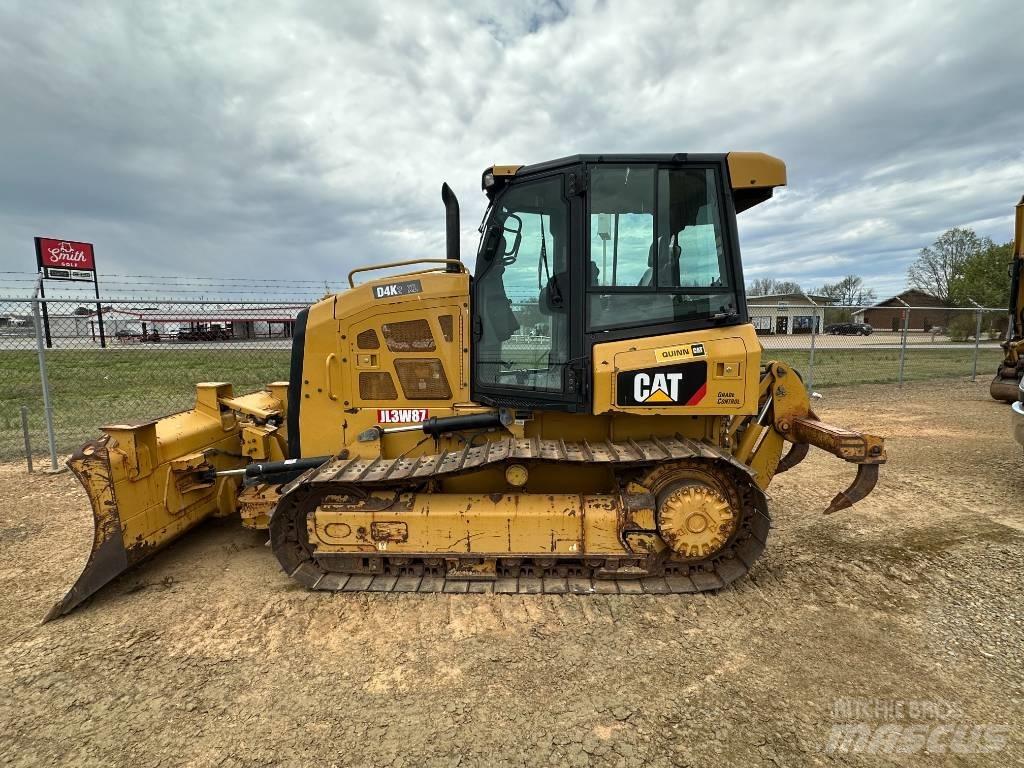 CAT D 4 K 2 XL Buldožeri guseničari