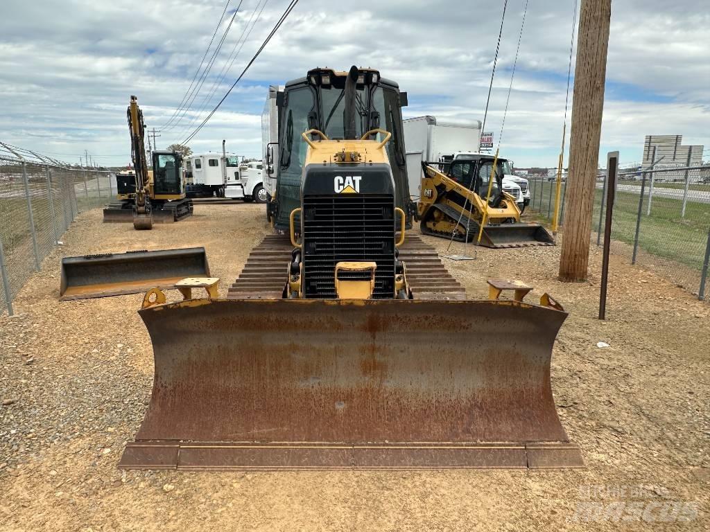CAT D 4 K 2 XL Buldožeri guseničari