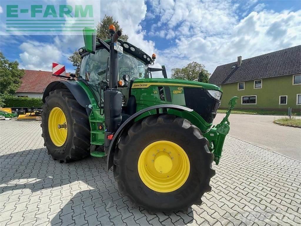 John Deere 6r 215 Traktori