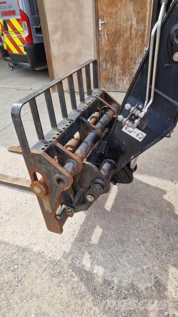 Manitou MT 1440 Teleskopski viljuškari