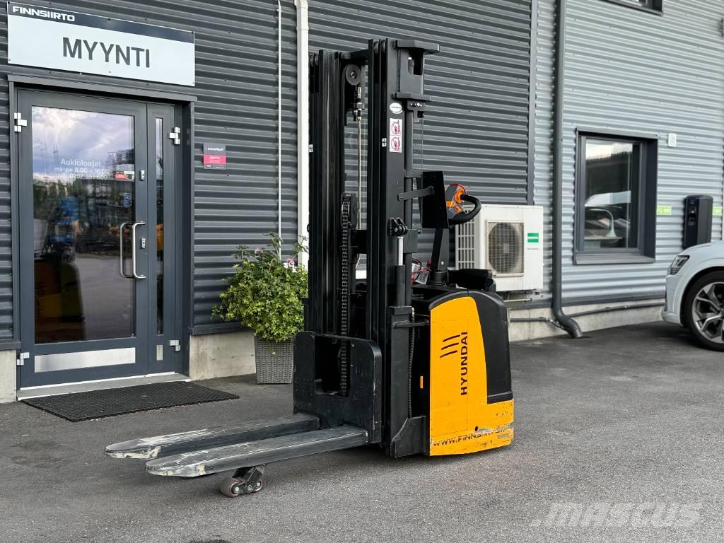 Hyundai 15ESR Samopogonski ručni viljuškari