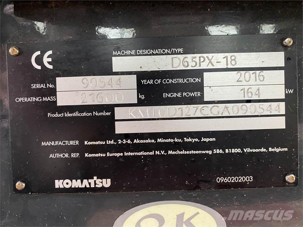 Komatsu D65PX-18 Buldožeri guseničari