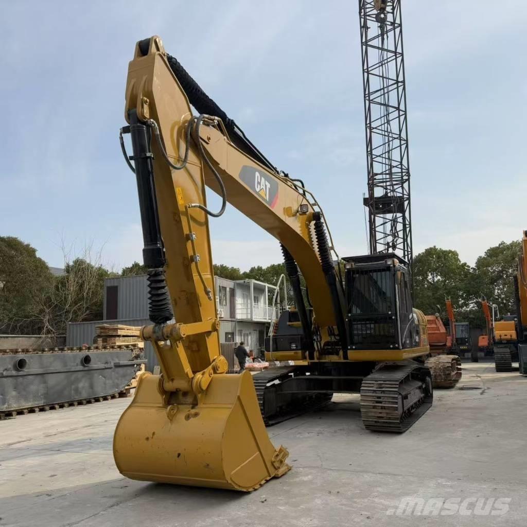 CAT 330 D2 Bageri guseničari