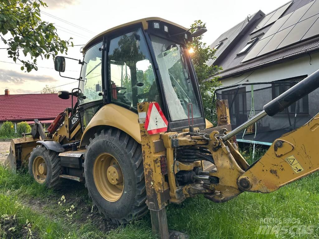 CAT 428 F Rovokopači