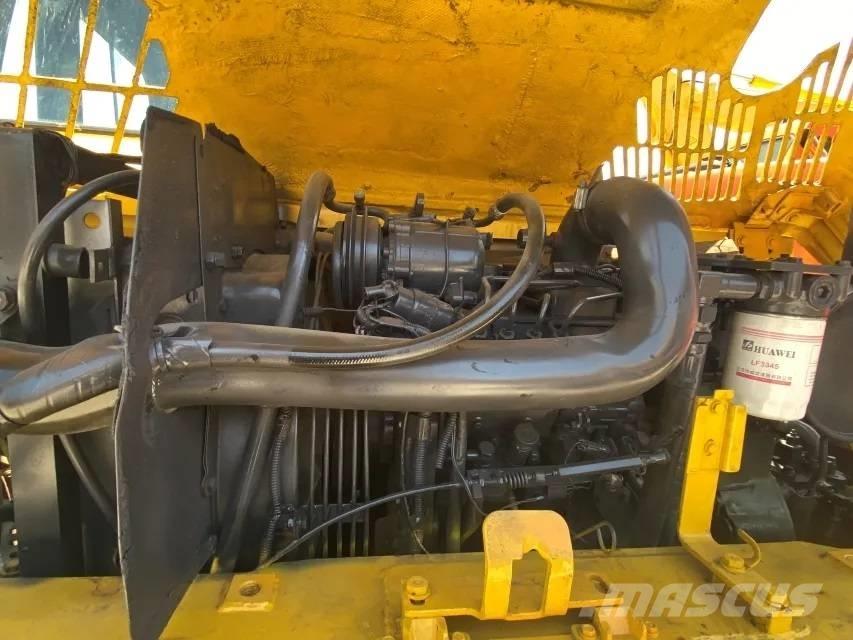 Komatsu PC60-7 Bageri guseničari