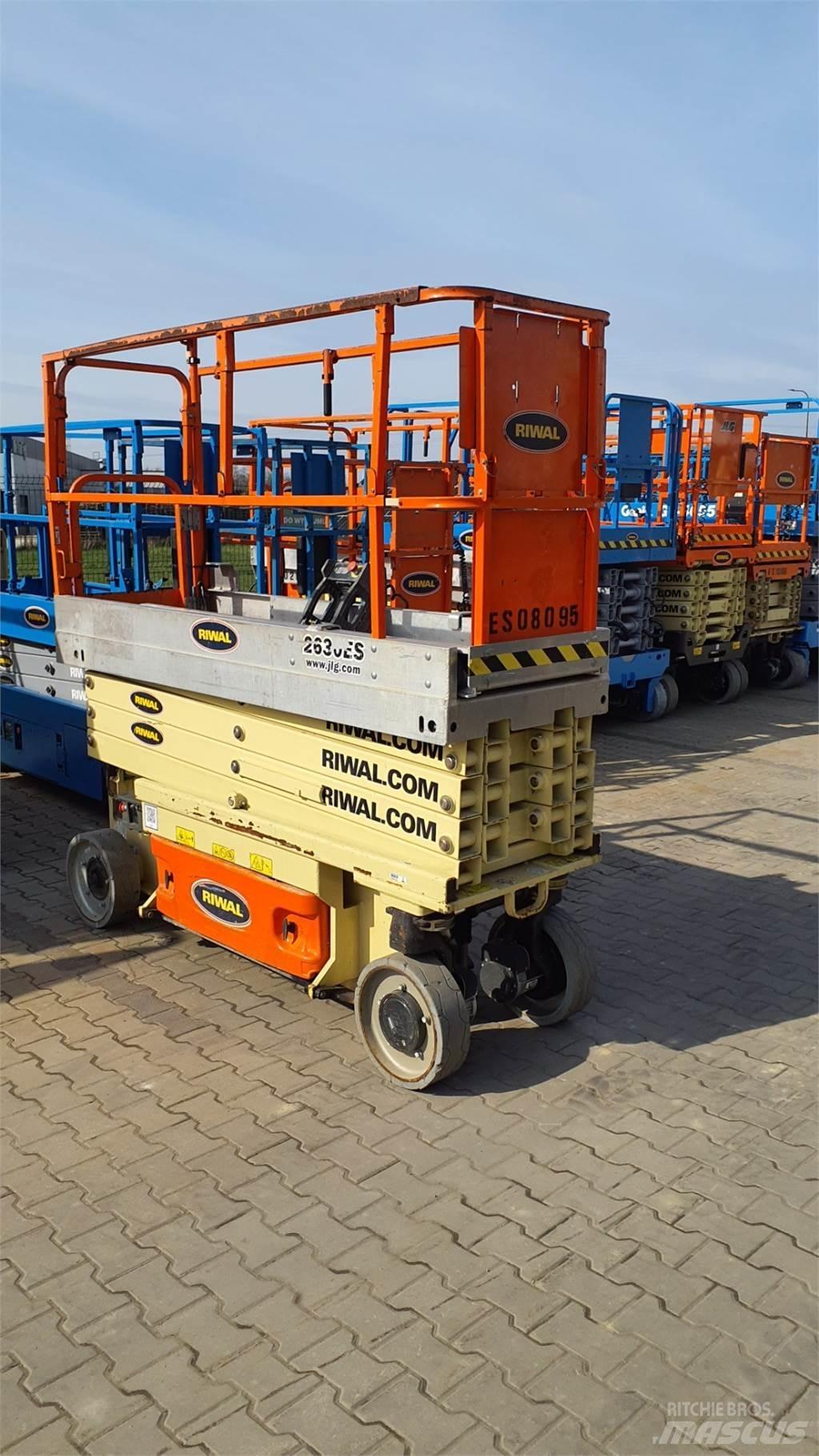JLG 2630ES Makazaste platforme